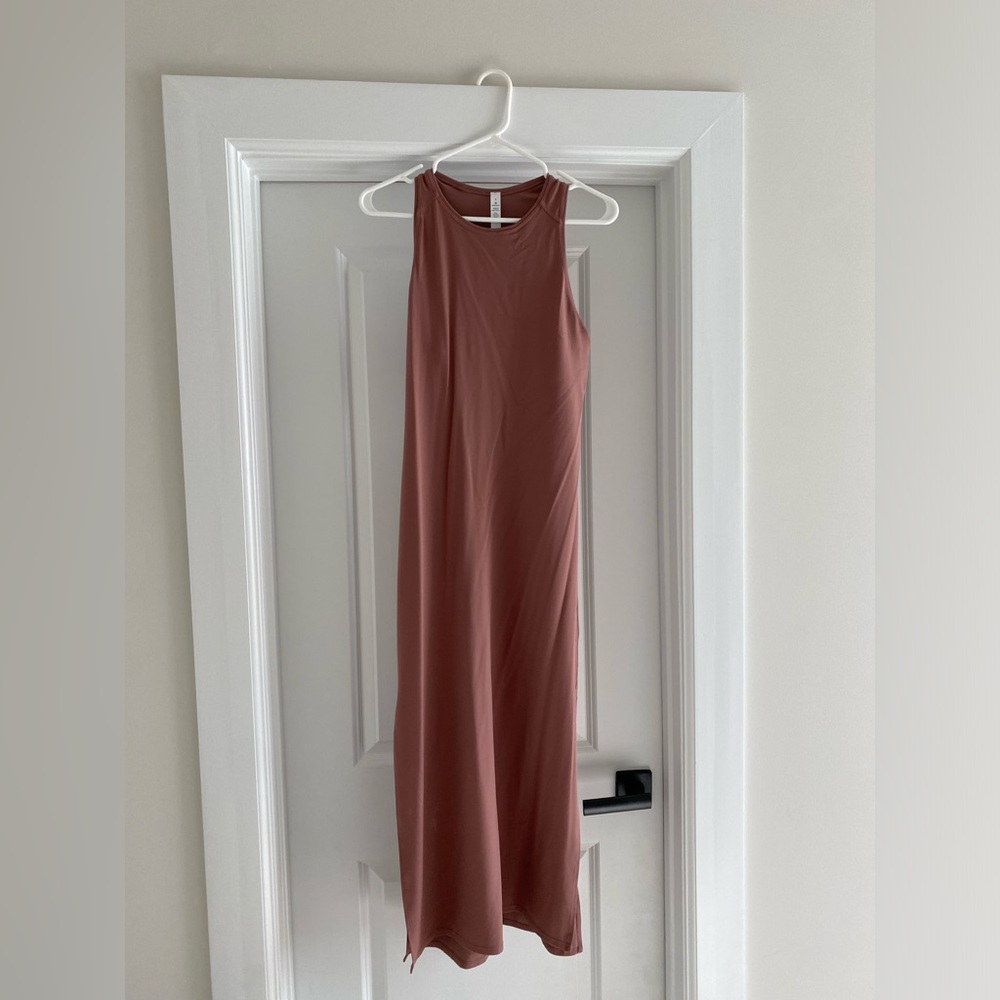 NWT Lululemon Get Going Dress Size 8.